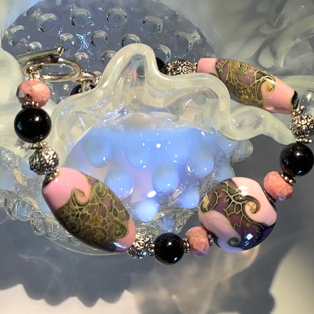 HANDMADE BRACELET - Picture 2 of 3